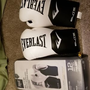 🌹NWOT Everlast Elite Prostyle Training Boxing Gloves
